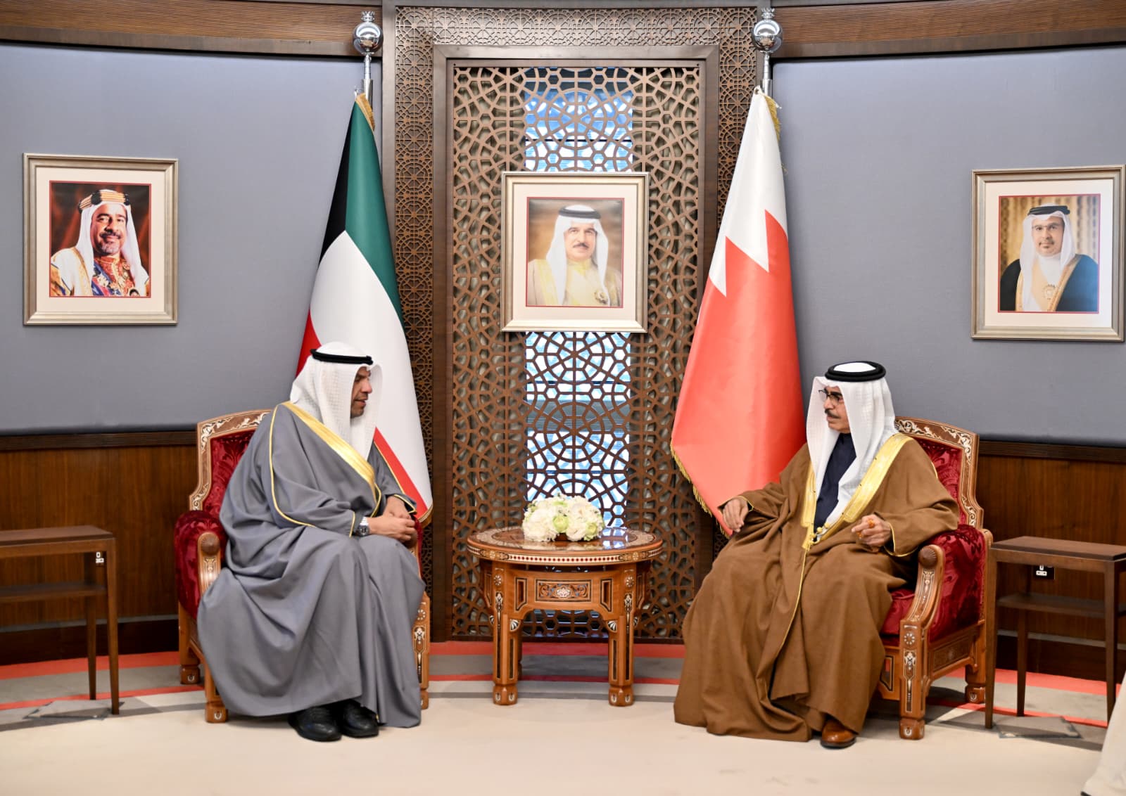 معالي وزير الداخلية يستقبل معالي وزير الخارجية الكويتي ويشيد بالعلاقات الأخوية والروابط التاريخية الوثيقة بين البلدين<